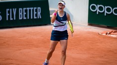 Krejčíková po půlhodině postoupila, soupeřka skrečovala v prvním setu