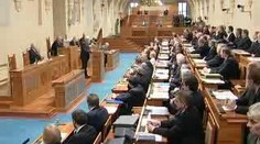 Klaus vyhlásil termín voleb do Senátu a krajů