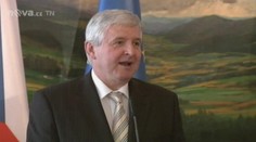 Rusnok tvrdí, že manželství si na rozdíl od Nečase udrží! Kam schoval svou manželku?