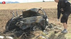 Řidič zemřel při nehodě na Ústecku. NARAZIL do stromu! Auto SHOŘELO