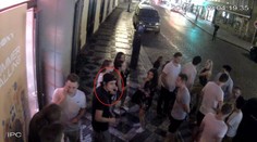 Mladík bodl svého soka do břicha, dalšího uzemnil kopem do hlavy