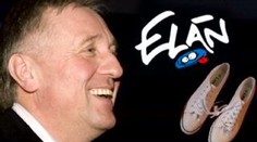Odvázaný Topolánek zpíval Elány v rádiu. POSLECHNĚTE SI