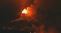Výbuchy na La Palma doprovází i blesky. Ovlivní počasí v Česku?