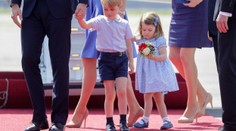 George se královně uklonit musí, Charlotte ne! Expertka řekla proč