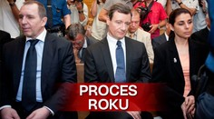 Proces roku pokračuje. Doženou advokáti Ratha a spol. svědky znovu k slzám?