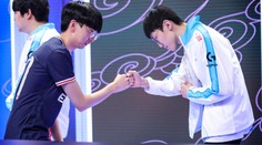 Worlds: Favorité jasně postupují, jejich krajani skončili se slzami v očích