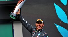 Hamilton odmítl konec ve formuli. Baví ho soupeření s Verstappenem