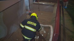 Silné bouřky udeřily na východ Česka. Voda se prohnala obcí na Olomoucku