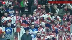 VIDEO: Fanoušek HAJLUJE na hokeji. Nejsem nácek, tvrdí