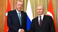 Chyba, nebo tajný kód? Putin a Erdogan se bavili o fotbalistovi pražské Sparty