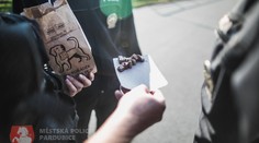 Travič zvířat z Pardubic přes měsíc uniká policii! Pomozte s pátráním