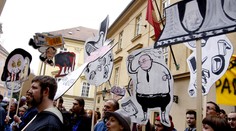 Happening proti ministryni zkomplikoval v centru Prahy dopravu