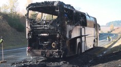 Hořel autobus, ve kterém byly i děti. Podařilo se jej uhasit