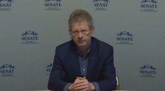 Vojenská přehlídka při inauguraci Pavla nebude. Je to kvůli divákům, řekl Vystrčil