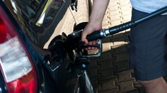 Tenhle trik dělají tisíce řidičů, moderním autům může ale zničit motor