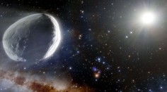 Směrem k Zemi míří obří kometa. Větší ještě vědci neviděli