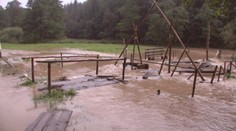 Deště vyplavily domy i dětský tábor! PRŠET BUDE DÁL!
