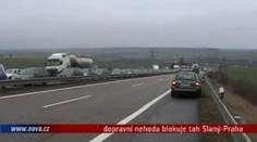 VIDEO: Dopravní nehoda blokovala tah Slaný - Praha