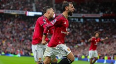 Manchester United má první letošní výhru. V nastavení ho spasil Fernandes