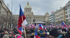 S fungováním demokracie je spokojena třetina Čechů. Na Slovensku je to ještě horší