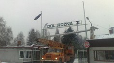 Mrtvý horník v uranovém dole, dva měli velké štěstí