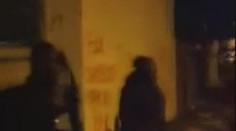HRDINKA! ŽENA se postavila RABUJÍCÍM VÝROSTKŮM. Jste jen a jen zloději, křičela na ně...