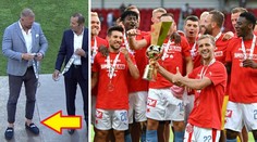 Móda, nebo ostuda? Sekretář FAČR předával trofej bez ponožek!