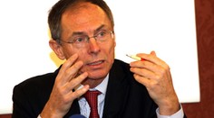 Ekonom Švejnar nakonec do prezidentské volby nepůjde
