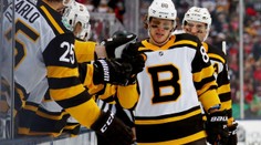 Pastrňák si podmanil Winter Classic! Philadelphia se dál trápí