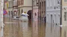 České Budějovice vzpomínají na povodně. Lidem je připomíná výstava v ulicích