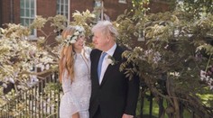 Britský premiér Johnson se tajně oženil, vzal si o 23 let mladší přítelkyni