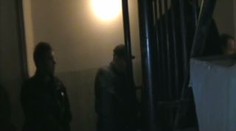 Chlapec překvapil zloděje se sekyrou