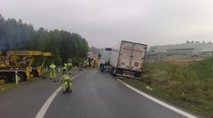 Havarovaný kamion zablokoval sjezd z D1 na Humpolec