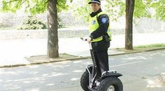 VIDEO: Policejní dvoukolky ve Znojmě vzbuzují rozpaky