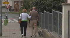 Mladí se do partnerství nehrnou. Přednost dávají cestování a kariéře