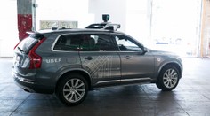 Samořiditelné auto zabíjelo. Jak funguje technologie za miliardy?