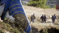 Letadlo do Prahy letělo hodiny bez řízení. 121 lidí zabila obyčejná chyba