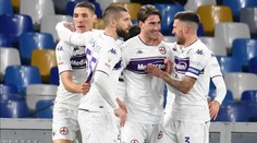 Neapol schytala v italském poháru bůra, dohrávala v devíti hráčích