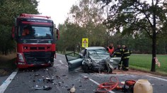 Řidička několikrát vjela do protisměru, až trefila kamion