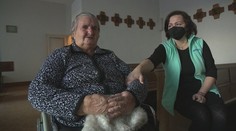 Stařenka svoje děti neviděla už 8 let. Každý Štědrý večer čeká, že ji navštíví