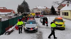 Holčička chtěla zachránit svého psa. Pohltila ji ledová řeka