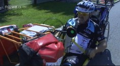 Kolem republiky jede na handbike, chce získat peníze pro africké děti