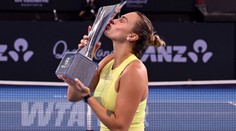 Světová jednička čeká na prsten. Po triumfu si rýpla do svého přítele