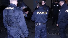 To je pako! Mladík si vymyslel únos, aby jej policisté odvezli domů