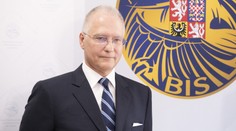 NATO je v ohrožení, varoval šéf BIS. Chválil zadržení údajného čínského špeha