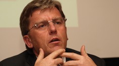 Sněmovní perličky: Skokan a Kohoutová nahradí Ježky a Vlčka