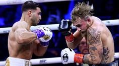 Třaskavou bitvu ovládl na body Tommy Fury. Paul rozhodnutí sudích zpochybnil