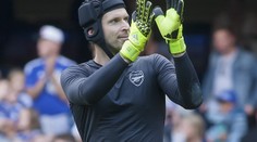 Petr Čech se v Arsenalu vrátil mezi tyče a přiblížil se rekordu!