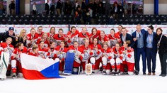 Chci se naučit českou hymnu, slíbila trenérka bronzových hokejistek