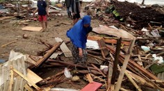 Pátrání po přeživších pokračuje, při tsunami zemřelo 281 lidí